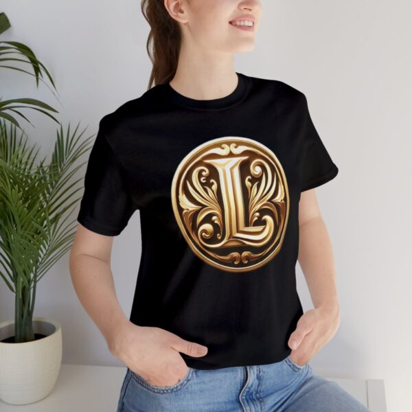 T-shirt with L Coin Design