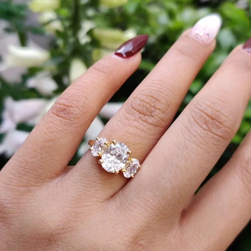 3 stone engagement ring