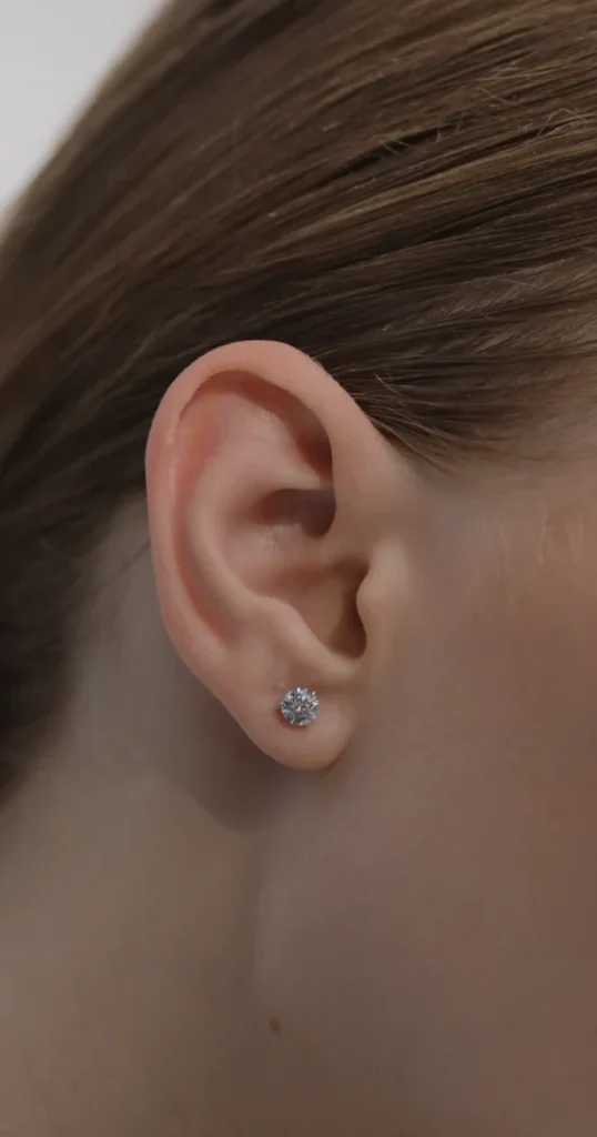 Simple single-round stud earrings