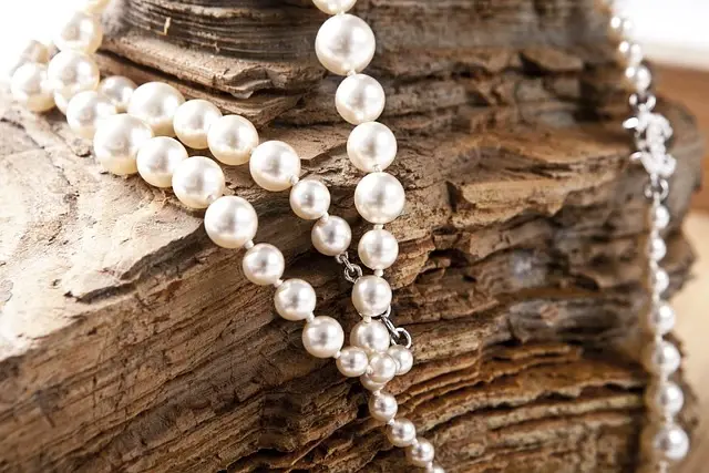 pearl necklace