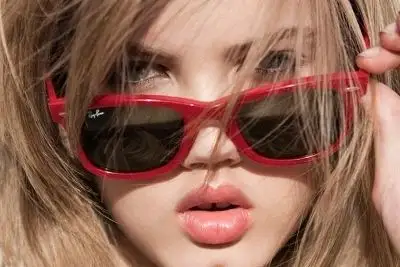 Ray-Ban